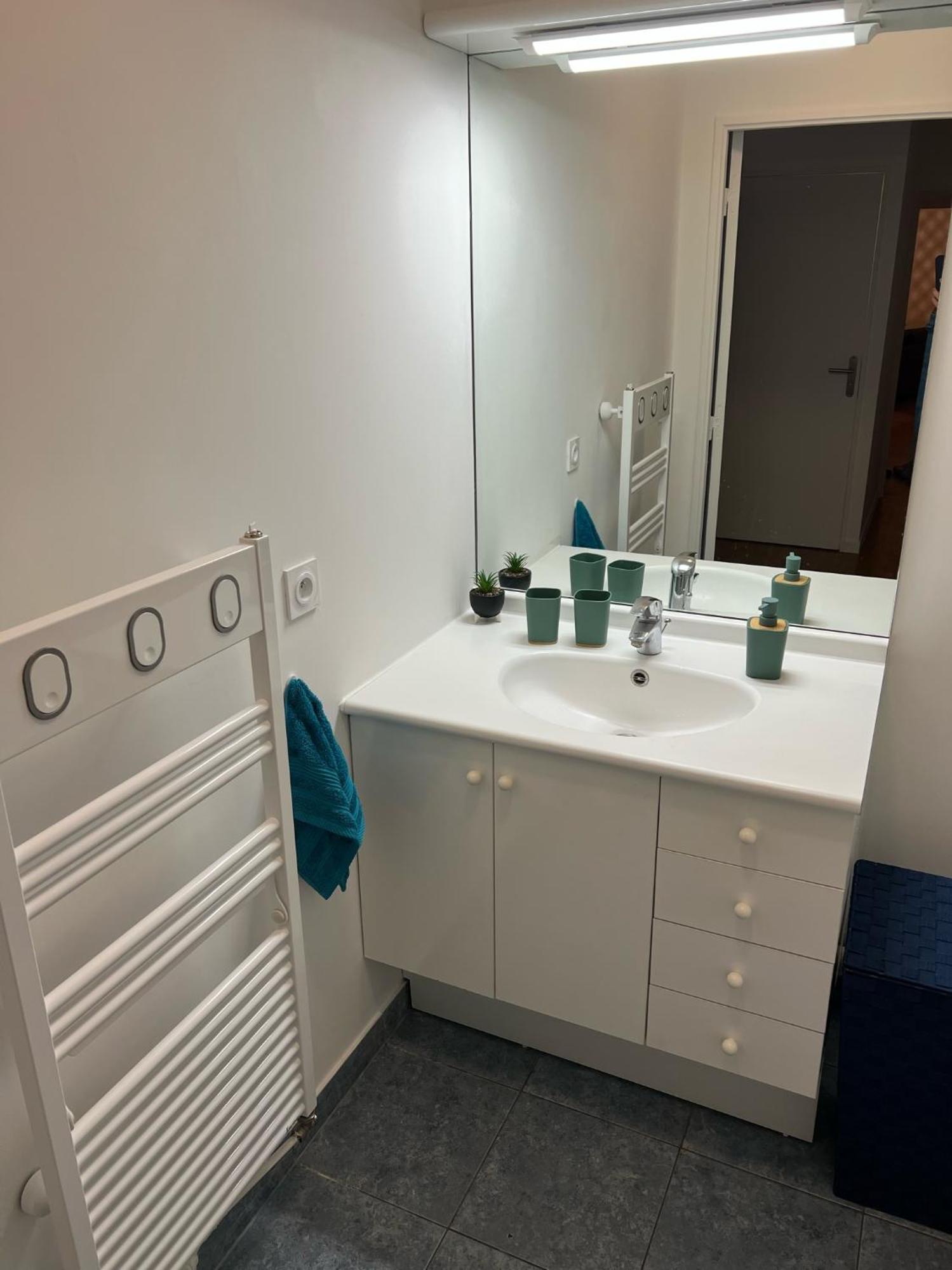 Paris-Montrouge Magnifique Appartement 3 Pieces De 75M2 Avec Parking - Tres Cosy Pour 1 - 8 Personnes Refait A Neuf -Entire Apartment Luxurious And Warm -Montrouge Paris 14Eme - Proche Aeroport Orly Parc Expositions Porte De Versailles Free Wifi Grat Exterior photo
